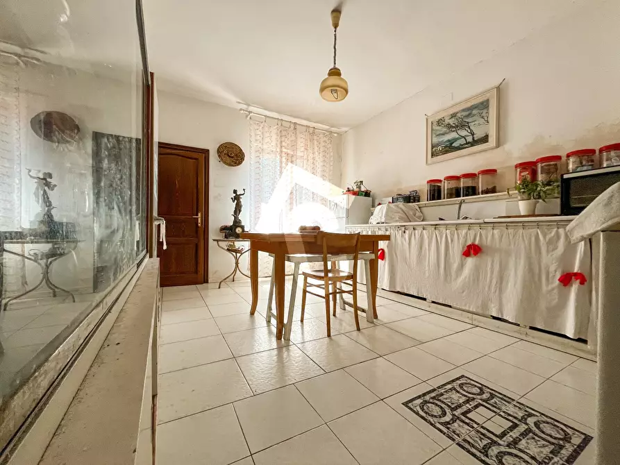 Immagine 10 di Casa indipendente in vendita  a Jesi