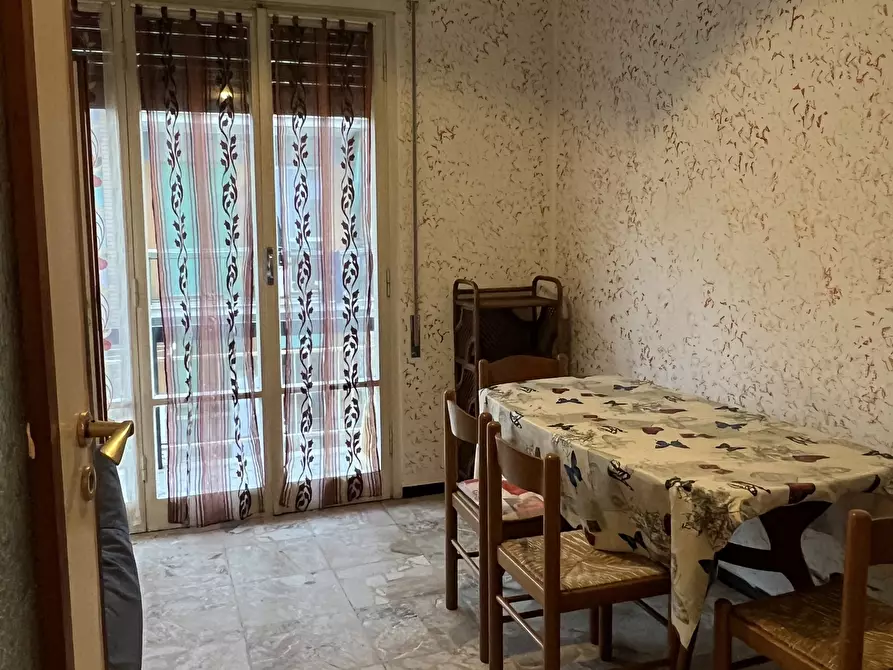 Immagine 2 di Bilocale in affitto  in Via Bardineto a Finale Ligure