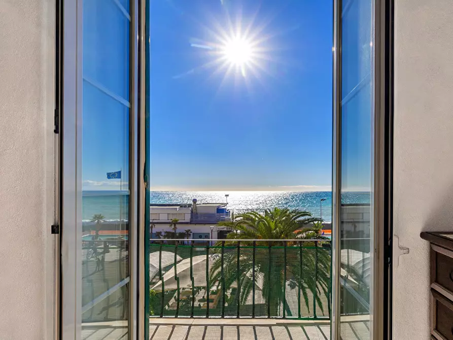 Immagine 7 di Trilocale in affitto  in Piazza Vittorio Emanuele II a Finale Ligure