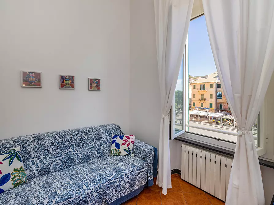 Immagine 41 di Trilocale in affitto  in Piazza Vittorio Emanuele II 5 a Finale Ligure