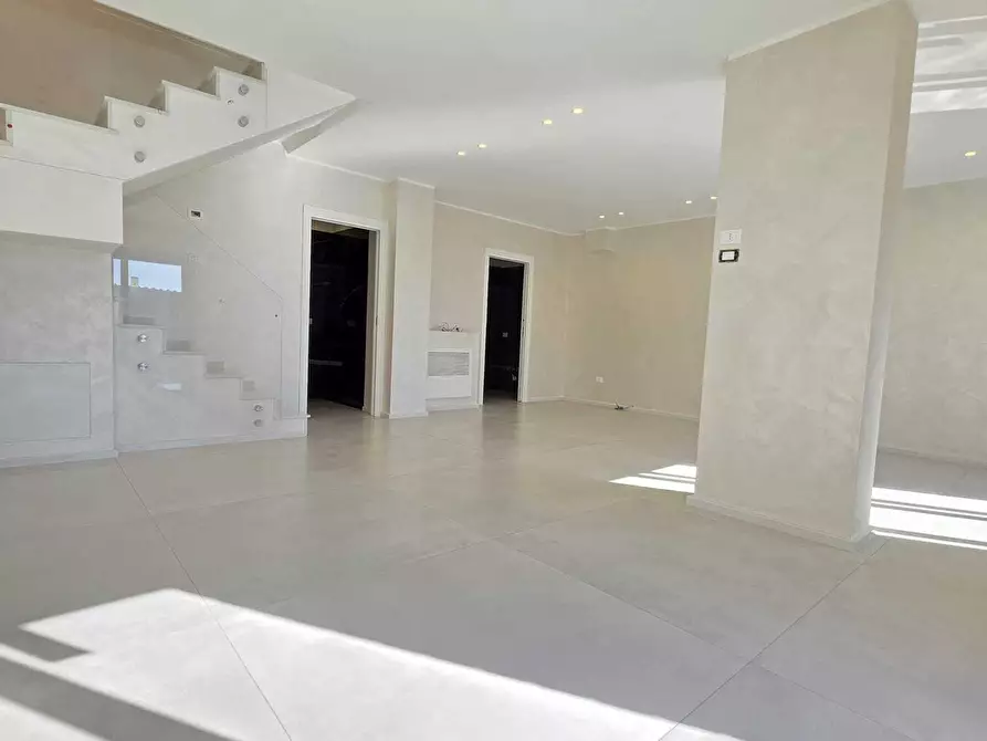 Immagine 13 di Villa in vendita  a Pedara