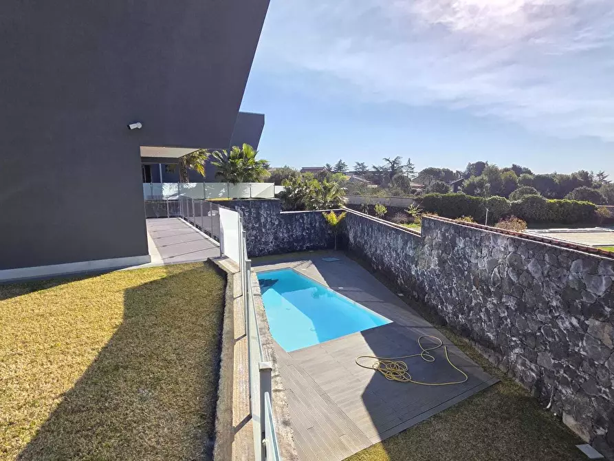 Immagine 39 di Villa in vendita  a Pedara