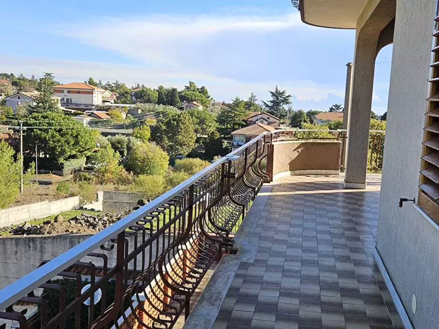 Immagine 23 di Villa in vendita  a Mascalucia