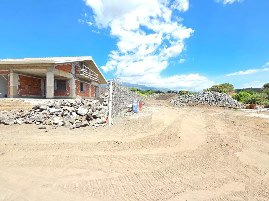 Immagine 7 di Villa in vendita  a Pedara