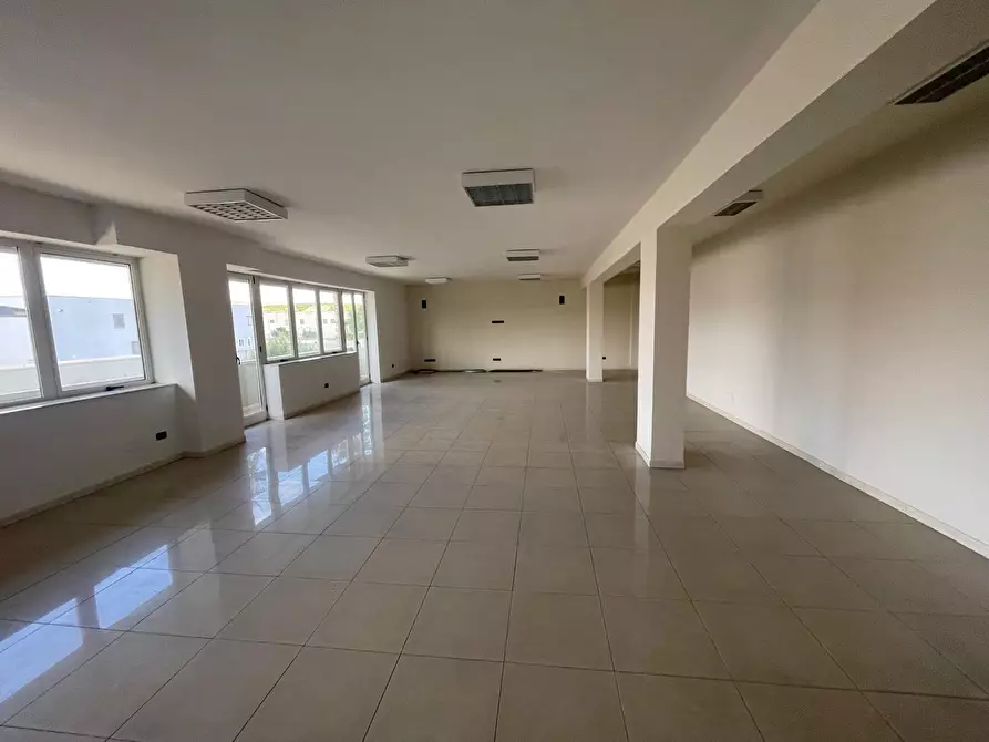 Immagine 17 di Capannone industriale in affitto  a Scordia