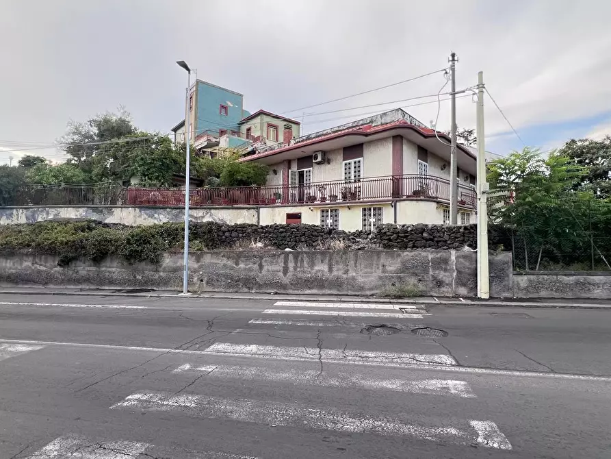 Immagine 5 di Villa in vendita  a Sant'agata Li Battiati