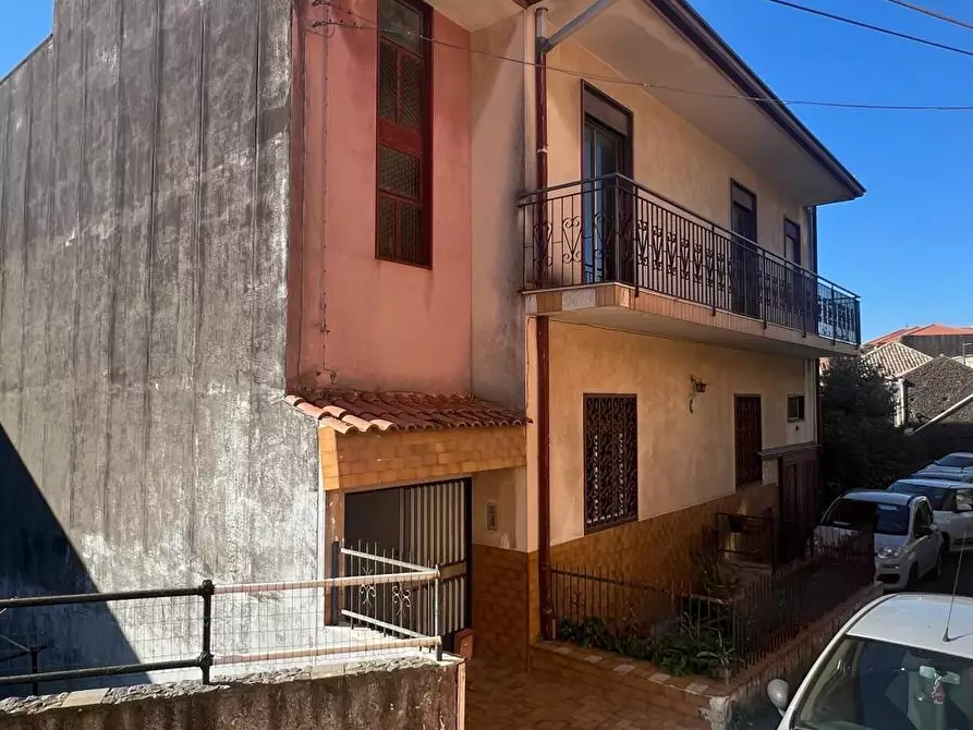 Immagine 21 di Casa indipendente in vendita  a Tremestieri Etneo