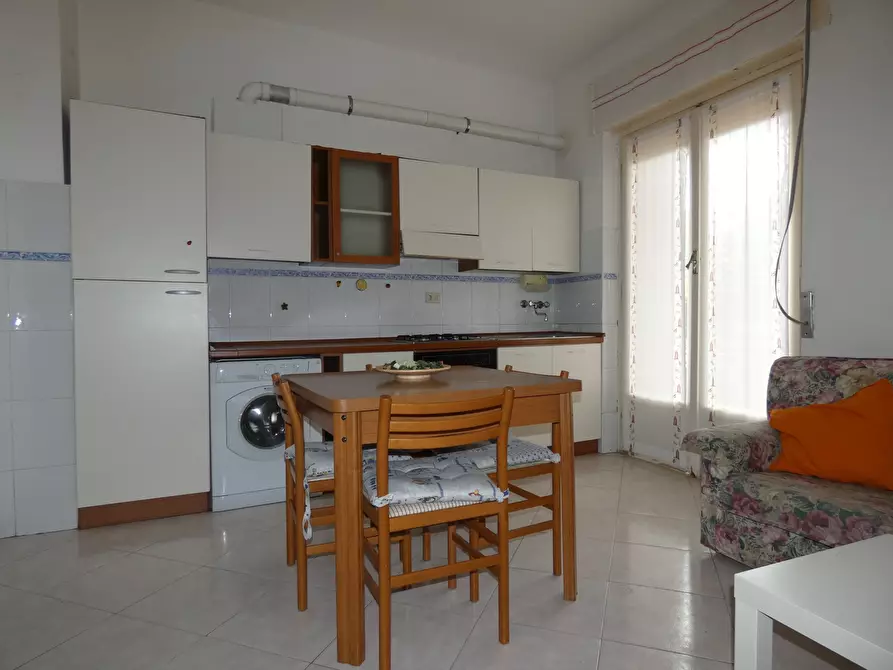Immagine 1 di Appartamento in affitto  in via Antonio Cei 8 a Genova