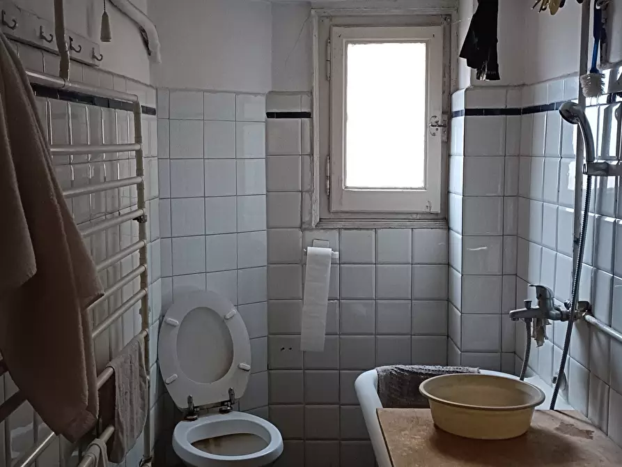 Immagine 25 di Appartamento in vendita  in Via Cornigliano 34 a Genova