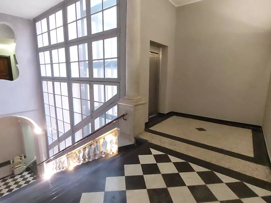 Immagine 36 di Bilocale in vendita  in Via Lomellini a Genova