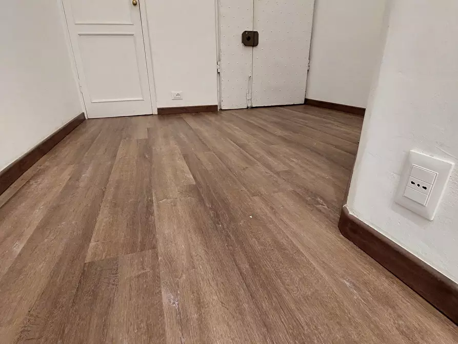 Immagine 45 di Trilocale in vendita  in Corso Magenta a Genova