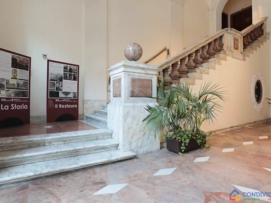 Immagine 25 di Albergo/B&B/Residence in affitto  in Piazza della Nunziata 5 a Genova