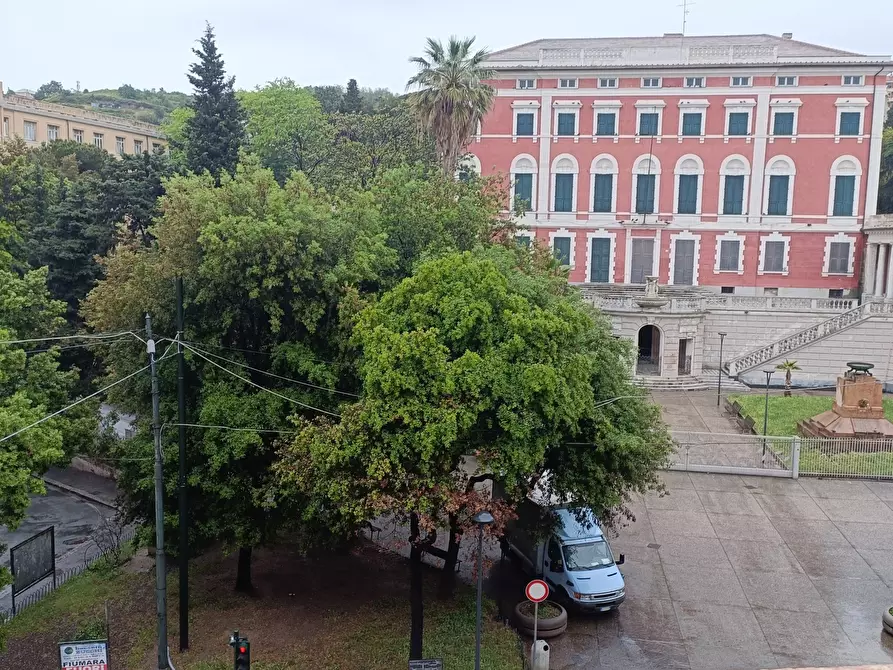 Immagine 2 di Appartamento in vendita  in Via Cornigliano 34 a Genova