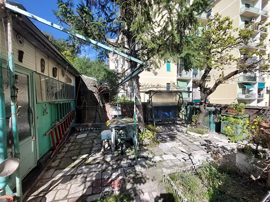 Immagine 30 di Bilocale in vendita  in Via Bartolomeo Carrea a Genova