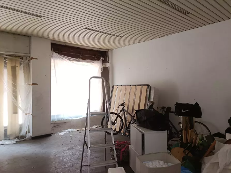 Immagine 7 di Locale commerciale in vendita  in Via dei Landi 1 a Genova