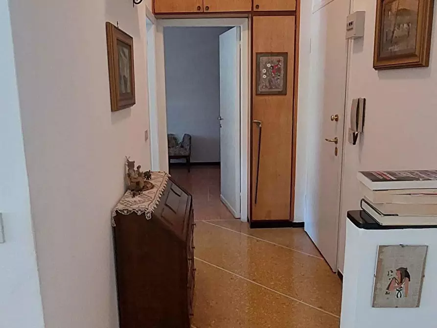 Immagine 13 di Bilocale in vendita  in Via Fratelli Bandiera 3 a Rapallo