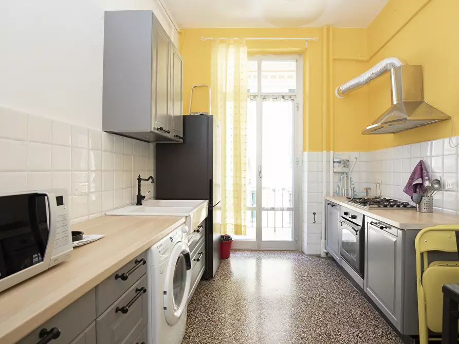 Immagine 31 di Ufficio in vendita  in Via Fieschi a Genova