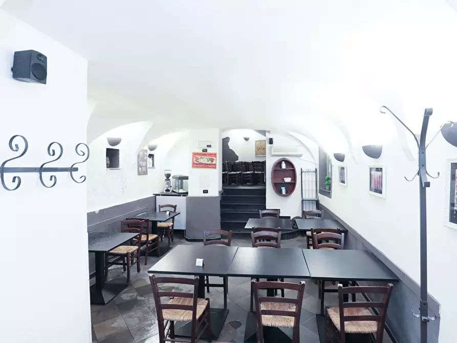 Immagine 17 di Locale commerciale in vendita  in Via di San Bernardo a Genova