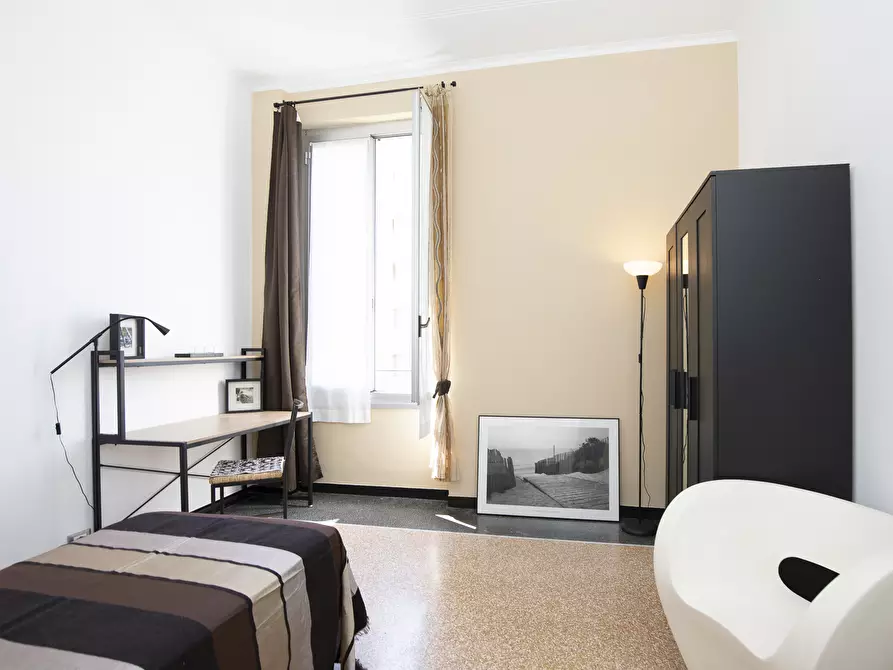 Immagine 5 di Ufficio in vendita  in Via Fieschi a Genova