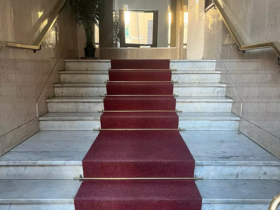 Immagine 9 di Pentalocale in vendita  in Via Federico Donaver 7 a Genova