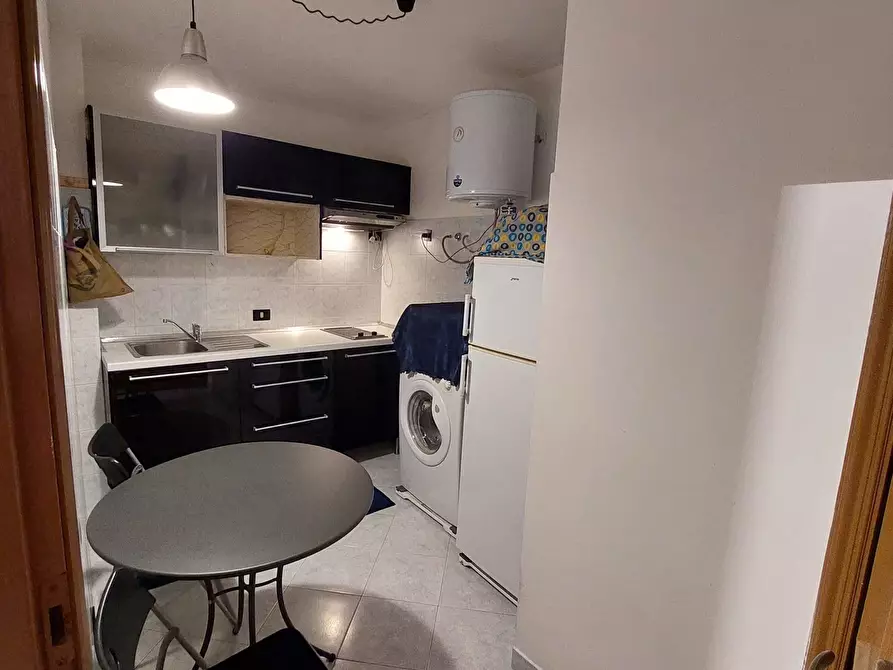 Immagine 3 di Bilocale in vendita  in Vico del Papa 2 a Genova