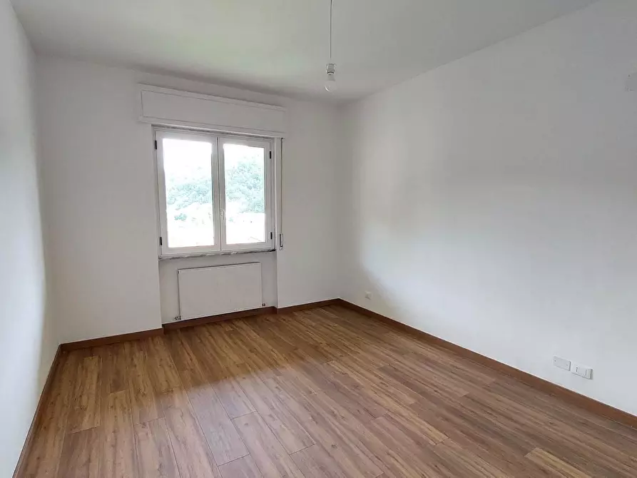 Immagine 9 di Trilocale in vendita  in Piazza Eugenio Marchese a Busalla