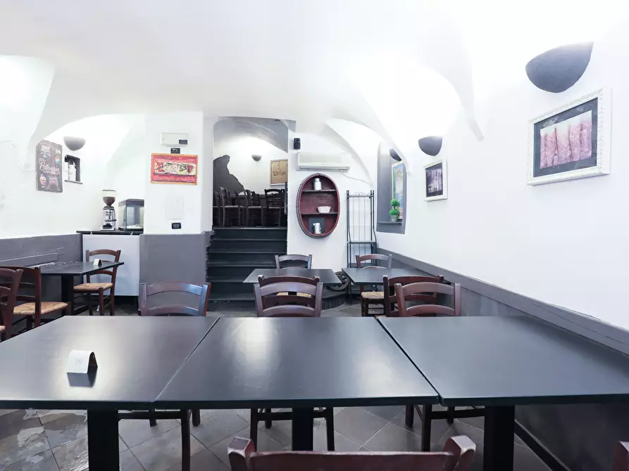 Immagine 16 di Locale commerciale in vendita  in Via di San Bernardo a Genova