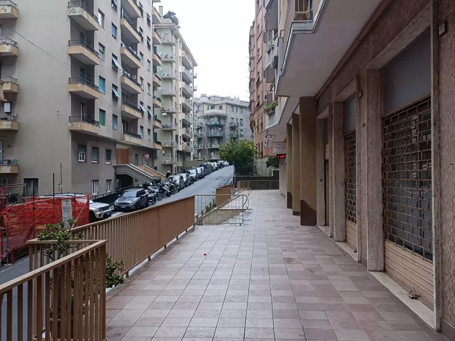 Immagine 10 di Locale commerciale in vendita  in Via dei Landi 1 a Genova