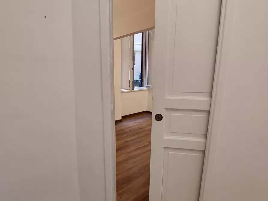 Immagine 43 di Trilocale in vendita  in Corso Magenta a Genova