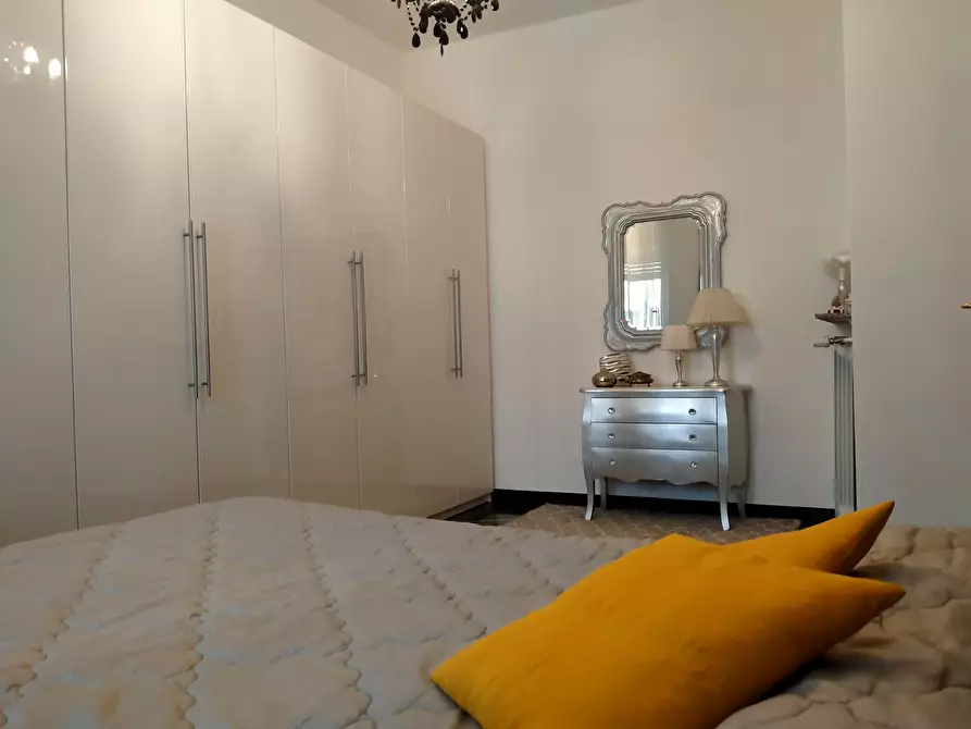 Immagine 32 di Bilocale in vendita  in Via delle Gavette a Genova