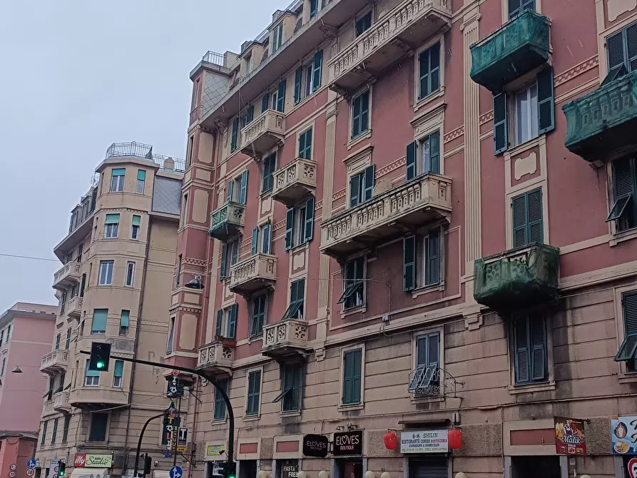 Immagine 41 di Appartamento in vendita  in Via Cornigliano 34 a Genova
