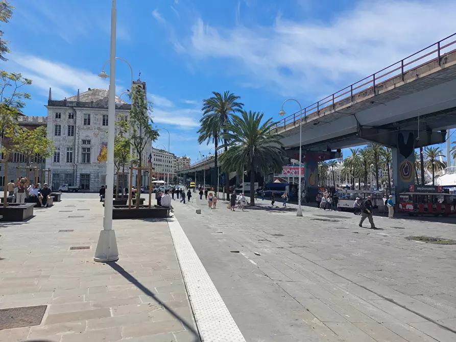 Immagine 29 di Trilocale in vendita  in Via di Sottoripa a Genova