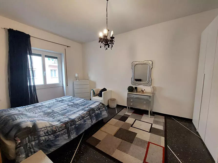 Immagine 7 di Bilocale in vendita  in Via delle Gavette a Genova