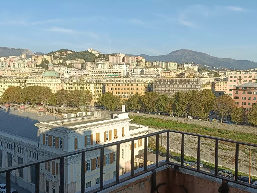 Immagine 31 di Appartamento in affitto  in Via Canevari 24 a Genova