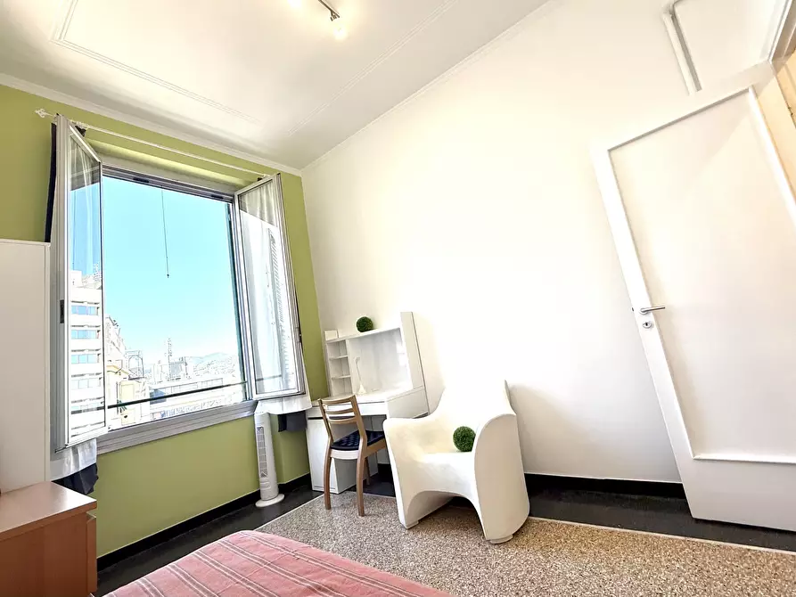 Immagine 20 di Pentalocale in vendita  in Via Fieschi a Genova