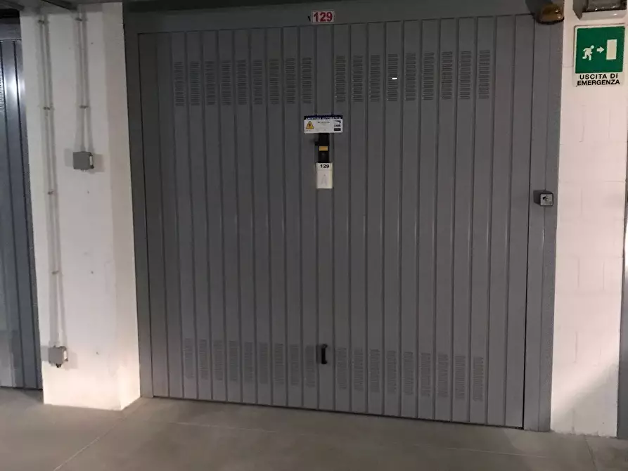 Immagine 1 di Garage in vendita  in Via Ignazio dell'Oro 34 a Alassio