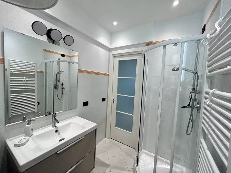 Immagine 13 di Bilocale in vendita  in Via Roma 48 a Alassio