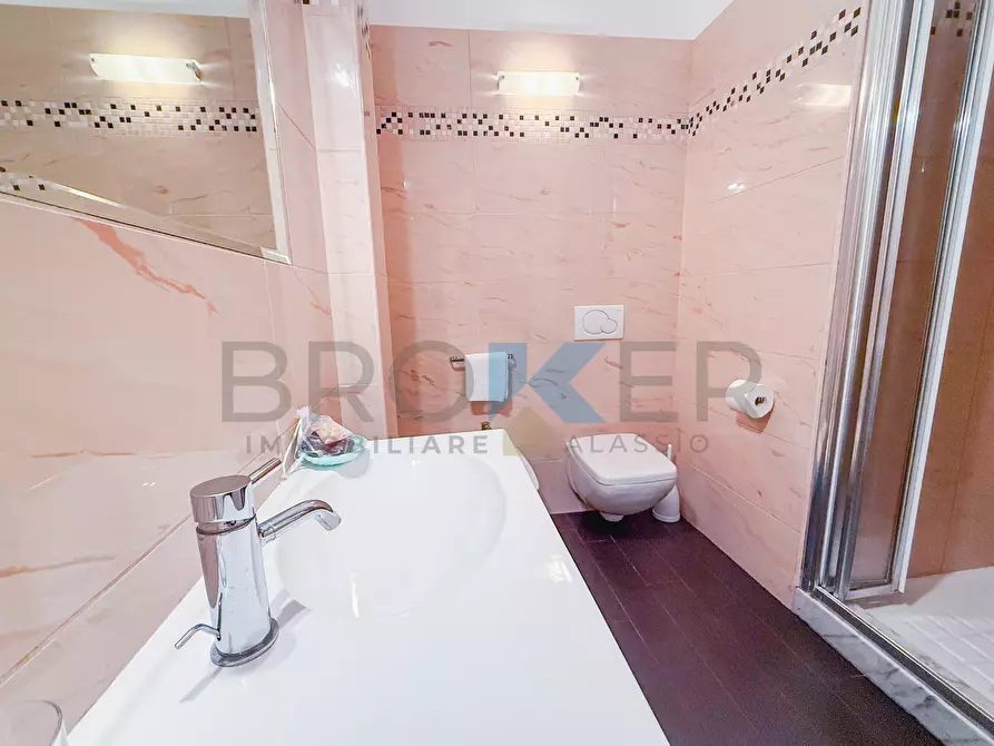 Immagine 7 di Bilocale in vendita  in Via Roma 48 a Alassio