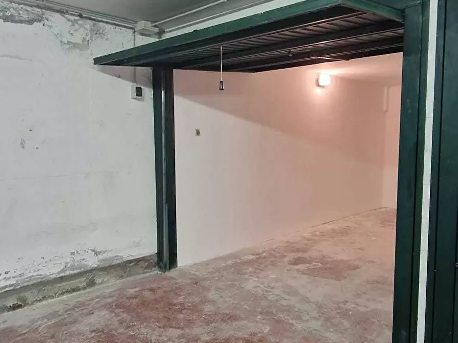 Immagine 4 di Garage in vendita  in VIA MAIOLO 4 a Alassio