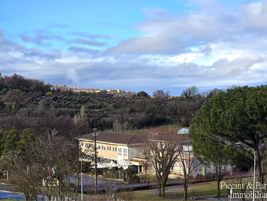 Immagine 7 di Casa bifamiliare in vendita  in Via delle Terme Sud a Montepulciano