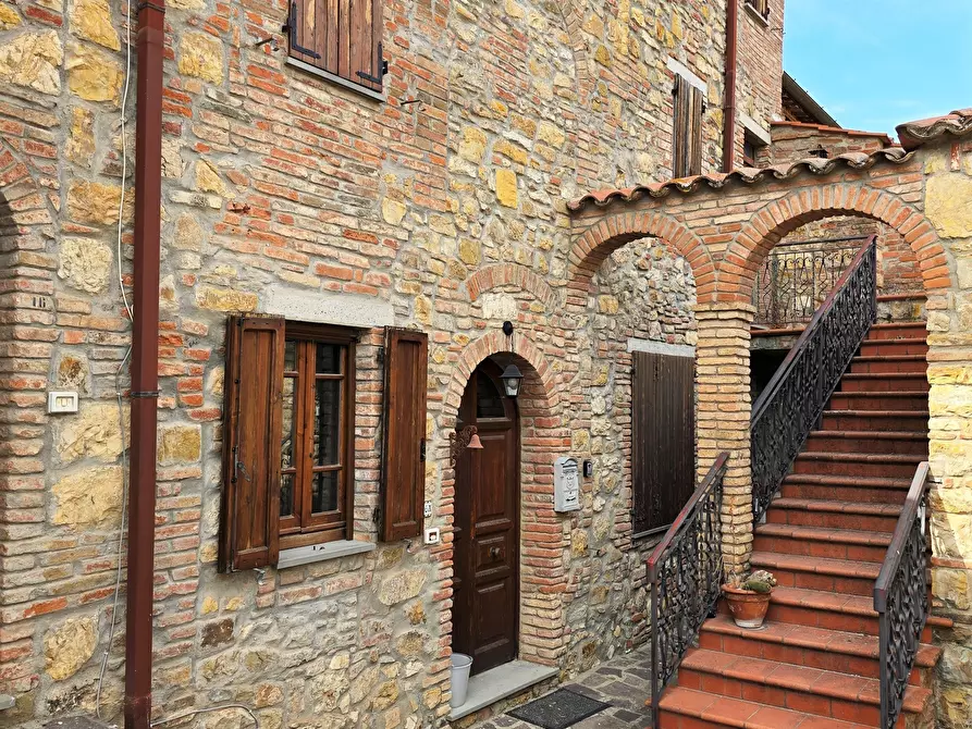 Immagine 2 di Porzione di casa in vendita  in Località Poggetto a Castiglione Del Lago