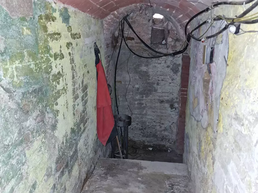 Immagine 33 di Trilocale in vendita  in Via Camillo Benso Conte di Cavour 73 a Torrita Di Siena