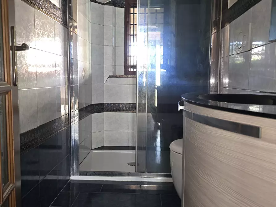 Immagine 25 di Casa bifamiliare in vendita  in Piazzale Umbria a Castiglione Del Lago