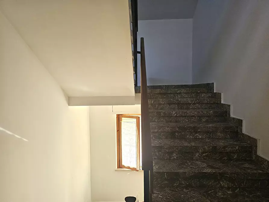 Immagine 34 di Pentalocale in vendita  in Via Ardigò a Perugia