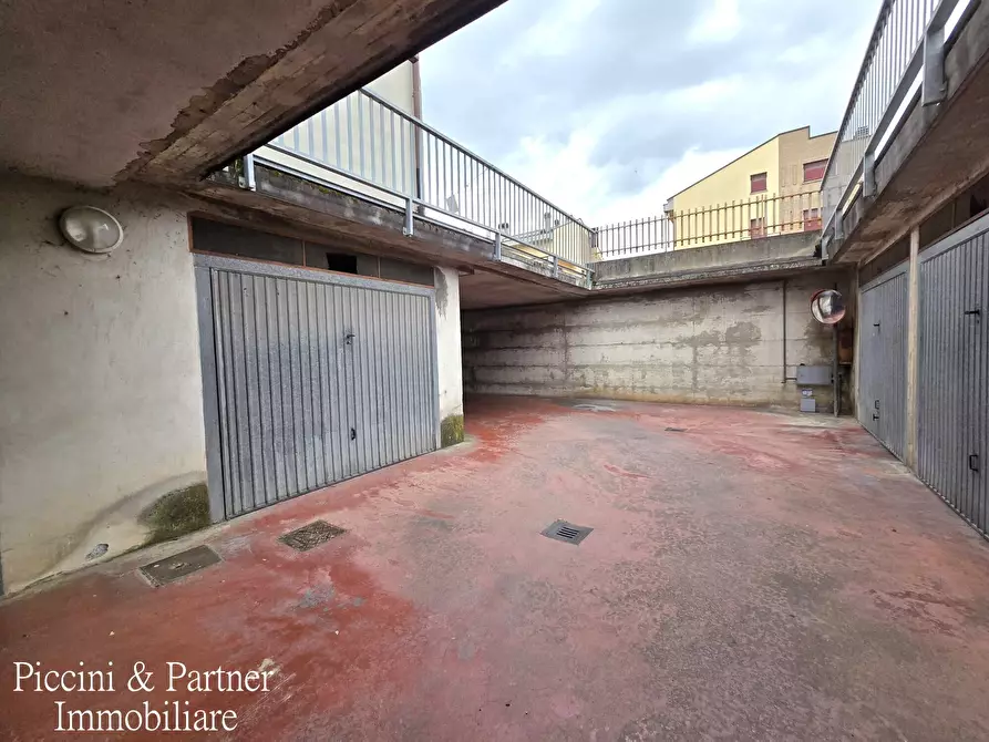 Immagine 50 di Pentalocale in vendita  in Viale Sempione a Città Di Castello