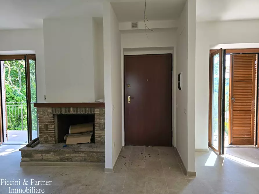 Immagine 7 di Rustico / casale in vendita  a Assisi