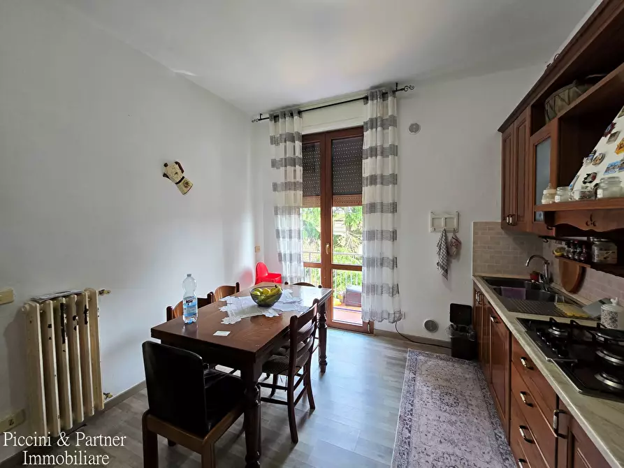 Immagine 19 di Quadrilocale in vendita  in Via Trento a Castiglione Del Lago