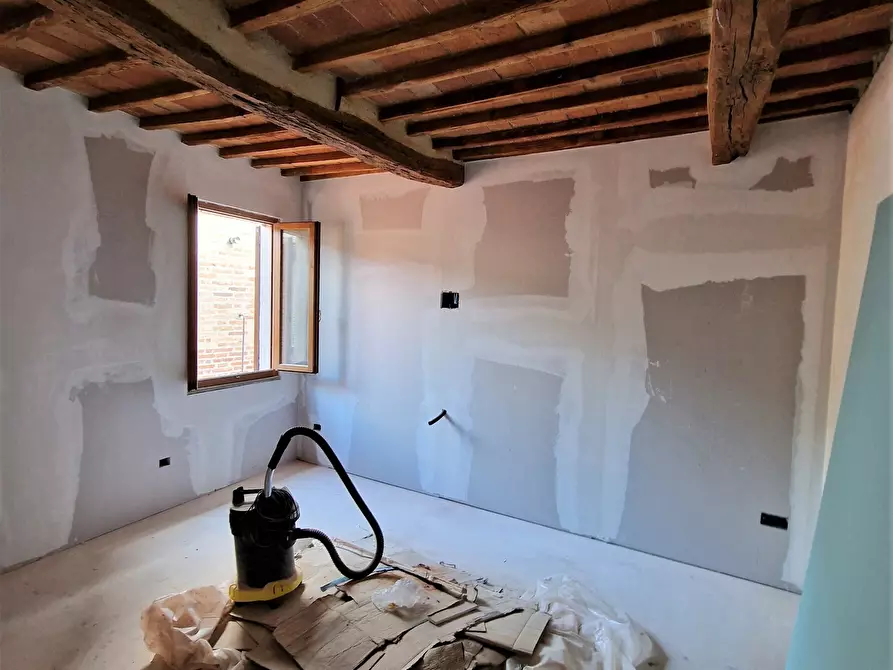 Immagine 16 di Trilocale in vendita  in Via Camillo Benso Conte di Cavour 73 a Torrita Di Siena