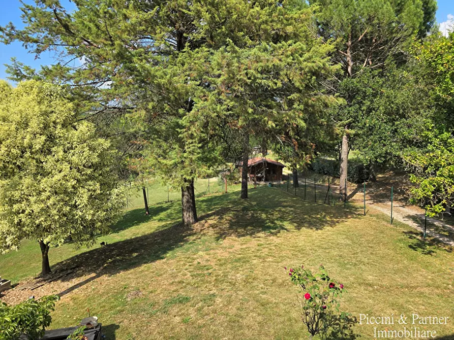 Immagine 62 di Rustico / casale in vendita  in Strada Ponte Resina - Monte Acutello 1 a Perugia