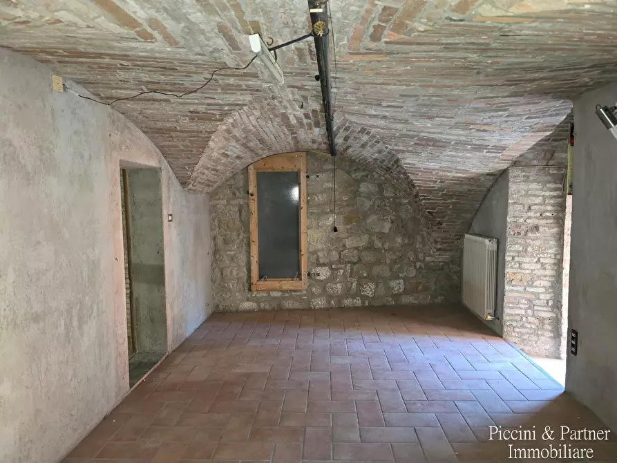 Immagine 29 di Pentalocale in vendita  in Via Imbriani 38 a Perugia